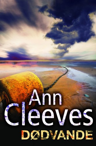 Du får et godt indblik i livet på Shetlandsøerne, når du læser Ann Cleeves femte bog i Shetland-serien.