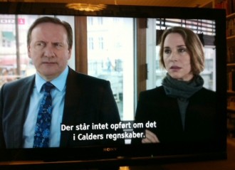Neil Dudgeon som kriminalkommissær Barnaby og Ann Eleonora Jørgensen som den danske efterforsker, der skal hjælpe Barnaby i afsnit 100 af den populære serie.